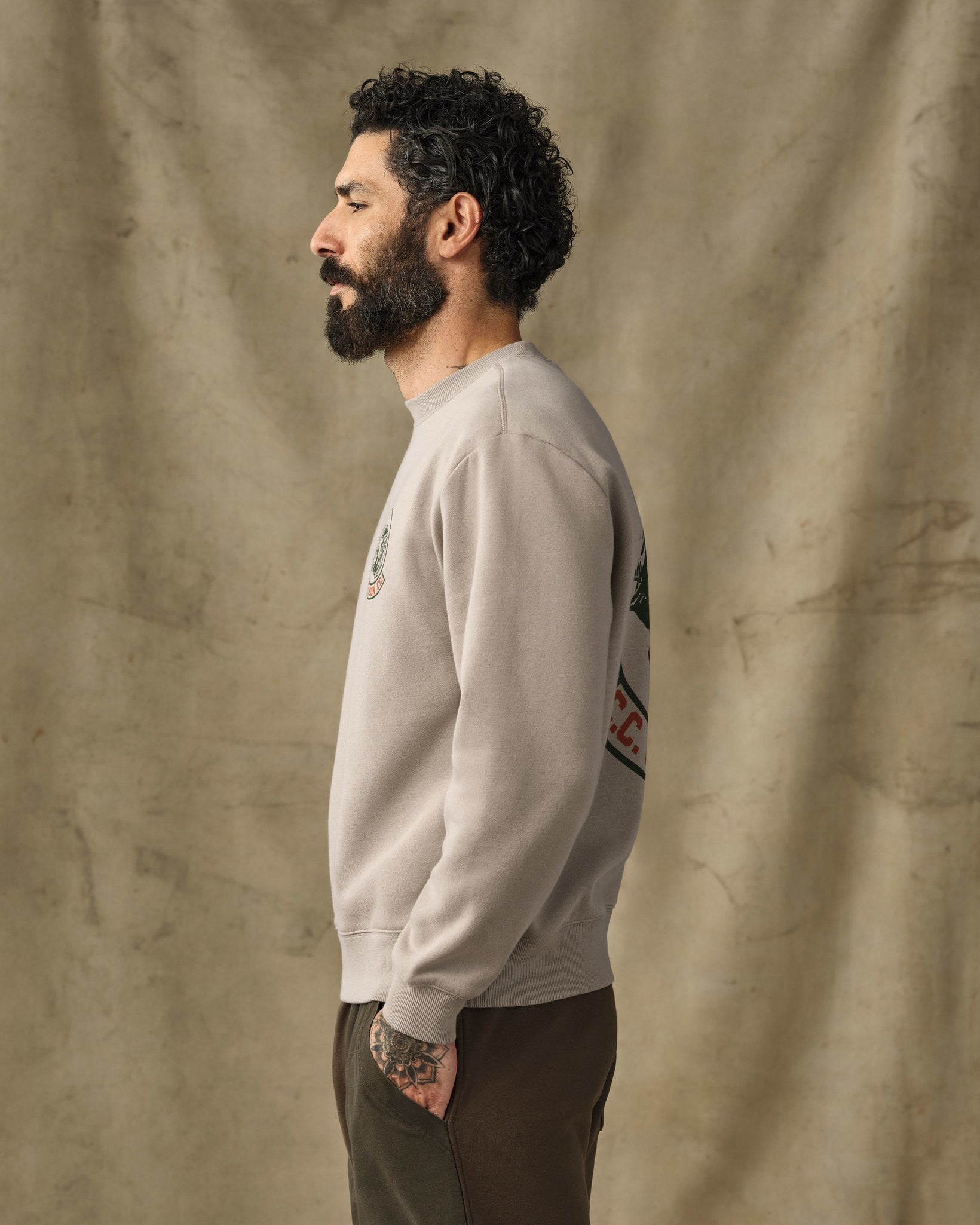 Bear Graphic Crewneck Sweatshirt - Vintage Khaki - Image 3