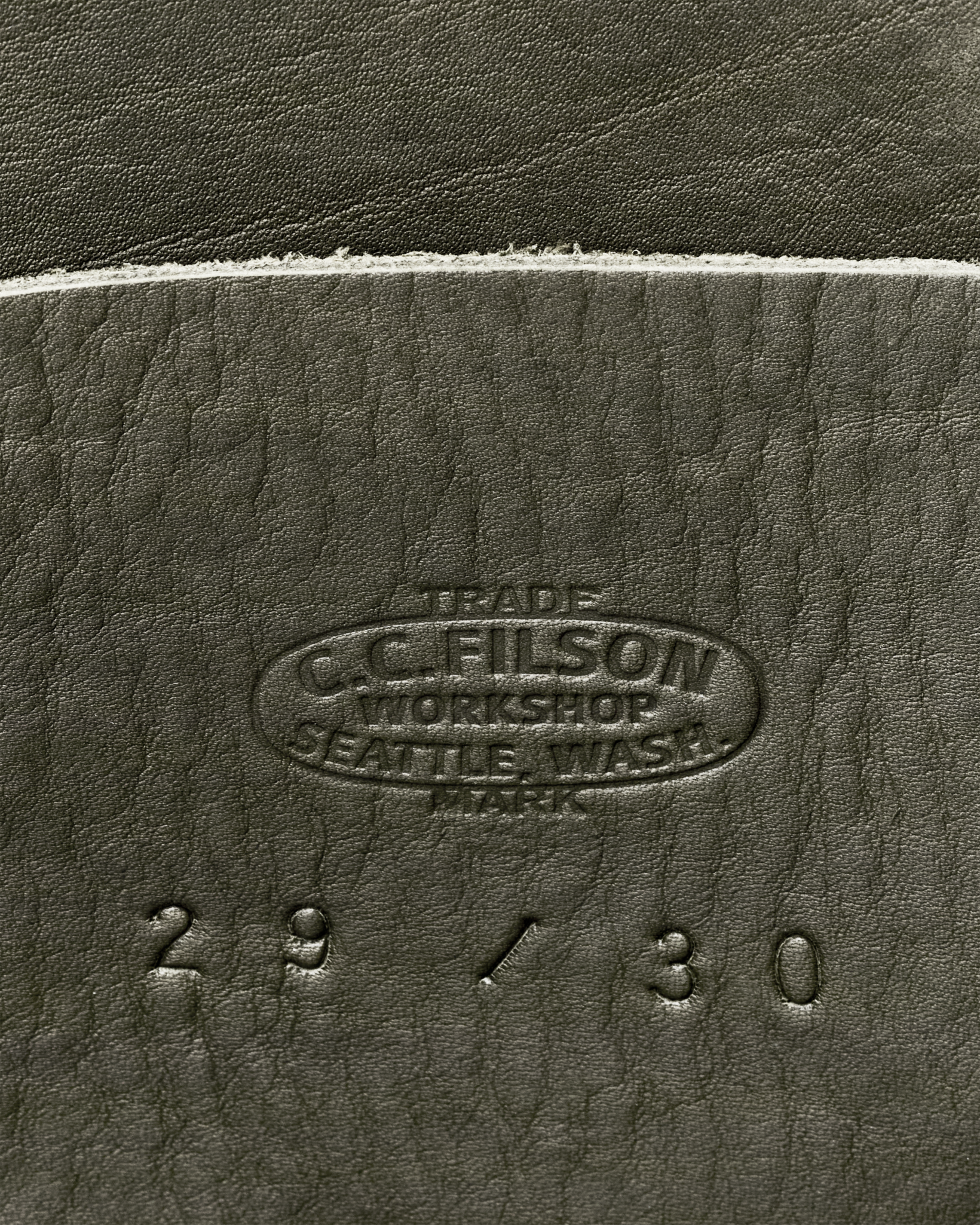 Workshop Leather Messenger Bag - Green - Image 7