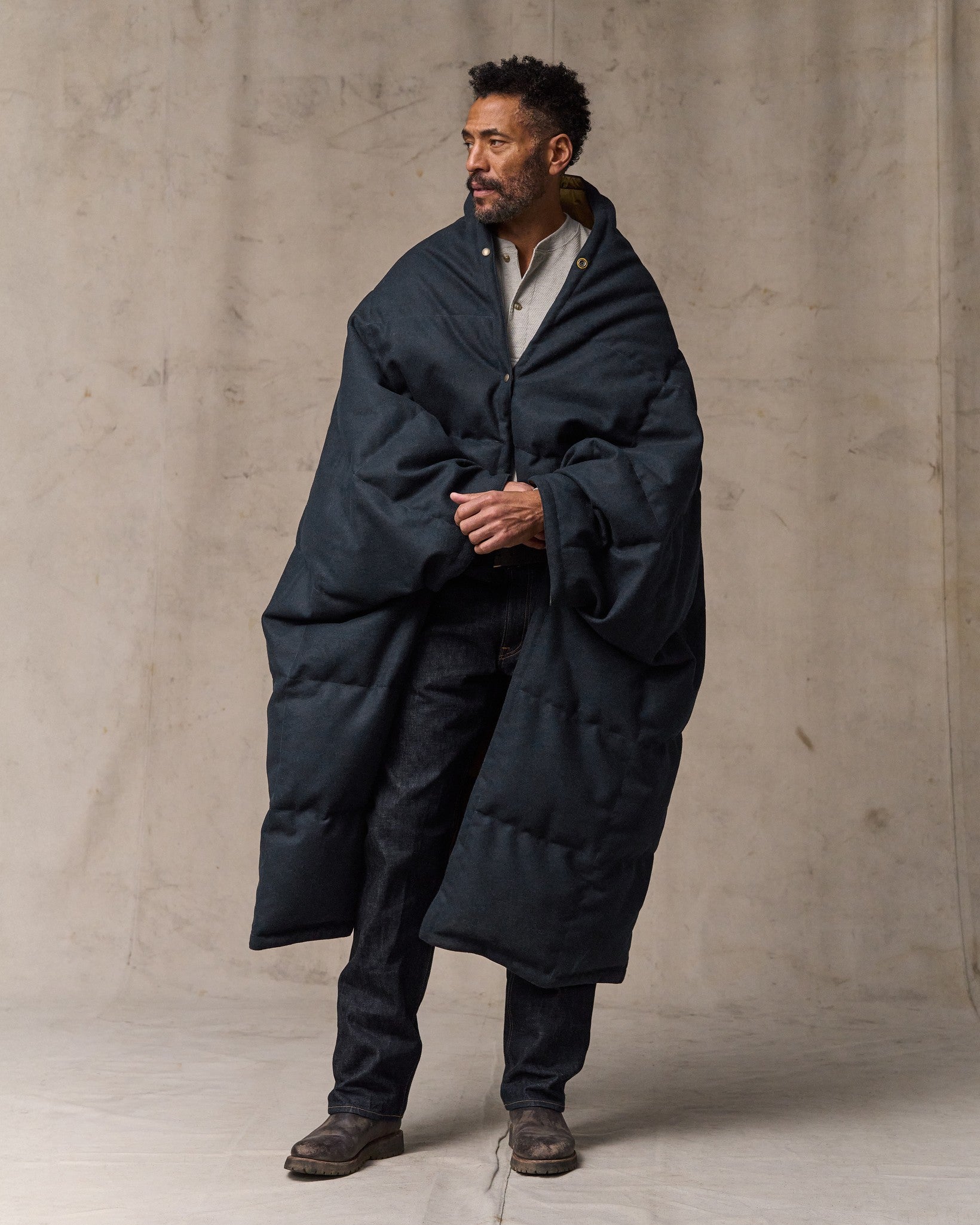 Filson X Crescent Down Works Blanket - Navy - Image 4