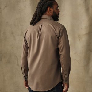 Alternative view of Lightweight Alaskan Guide Shirt - Teak