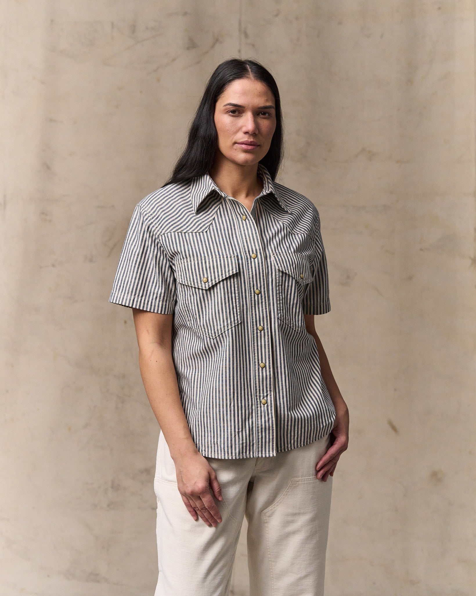 Women's Short Sleeve Chambray Western Shirt - Indigo / Natural - Image 4